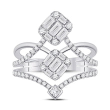 Load image into Gallery viewer, Splendid Brilliance: 14kt White Gold Women&#39;s Diamond Majesty Ring - Front View
