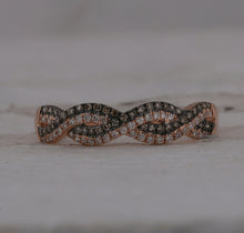 Load image into Gallery viewer, Twist of Elegance: 10kt Rose Gold Brown Diamond Twist Band Ring - Splendid Jewellery