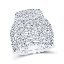 Load image into Gallery viewer, Eternal Love Diamond Wedding Ring Set - Alternate view 1 from Splendid Jewellery
