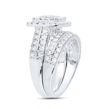 Load image into Gallery viewer, Eternal Love Diamond Wedding Ring Set - Side View
