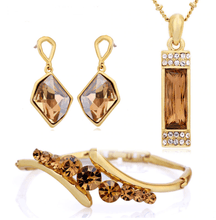 Load image into Gallery viewer, Perfect Match: Swarovski Crystal Wedding Jewellery Set Splendid Jewellery