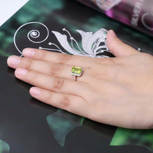 Load image into Gallery viewer, Peridot Birthstone 14k White Gold Ring Splendid Jewellery