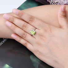 Load image into Gallery viewer, Peridot Birthstone 14k White Gold Ring Splendid Jewellery